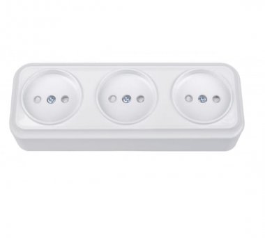 Фотография товара 'Bylectrica Розетка 3-местная ОУ со шторкой, серия ВАРИАНТ, РА16-0165'