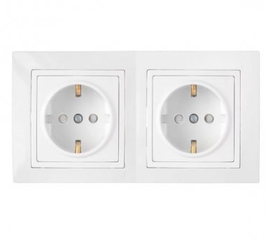 Фотография товара 'Bylectrica Розетка 2-местная СУ с заземляющим контактом со шторками на шинах, серия УЮТ, РС16-754'