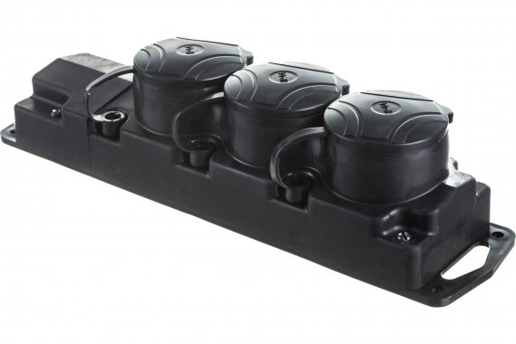 Фотография товара 'Bylectrica Штепсельная розетка 3-местная с заземляющими контактами переносная каучук IP44, Р16-381'